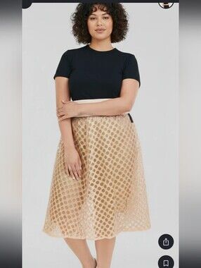 Magic skirt two layers In  excellent condition Size Med pretty design